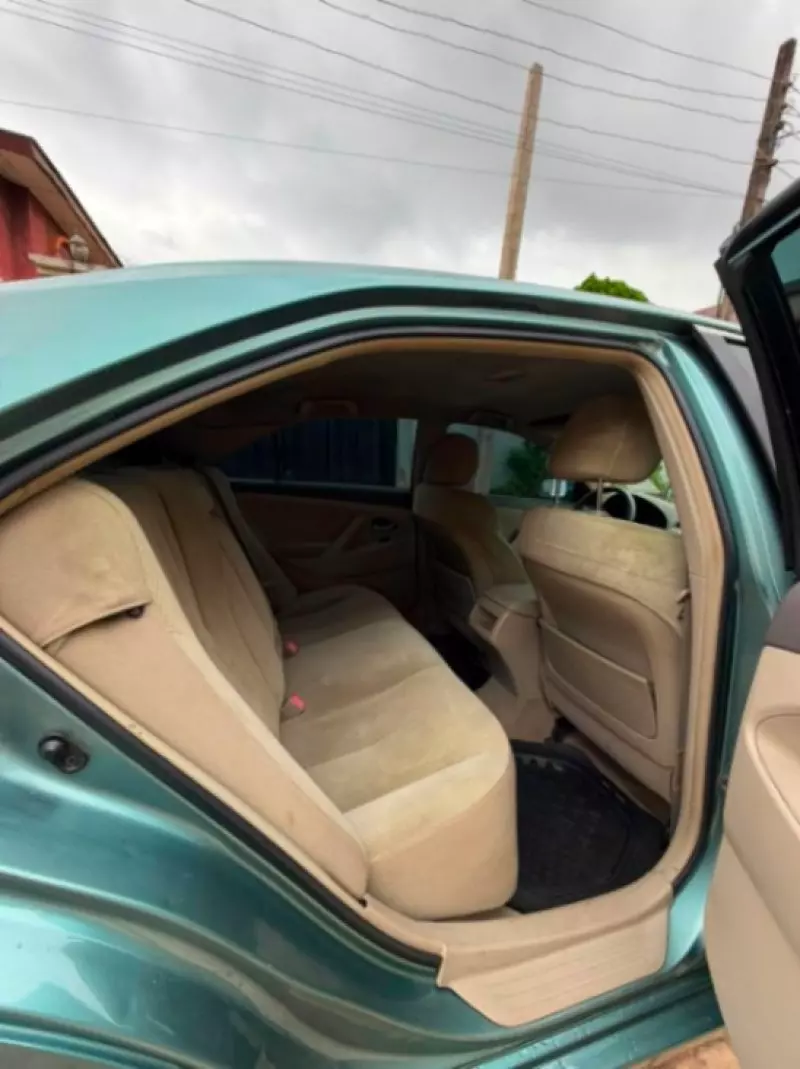 TOYOTA Camry - 2009