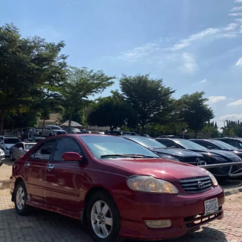 TOYOTA Corolla - 2004