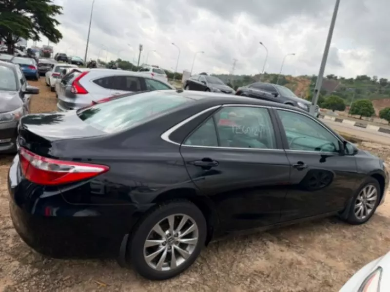TOYOTA Camry   - 2016