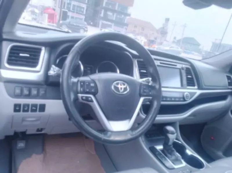 TOYOTA Highlander   - 2015