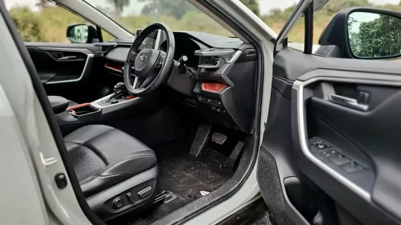 TOYOTA RAV 4   - 2020
