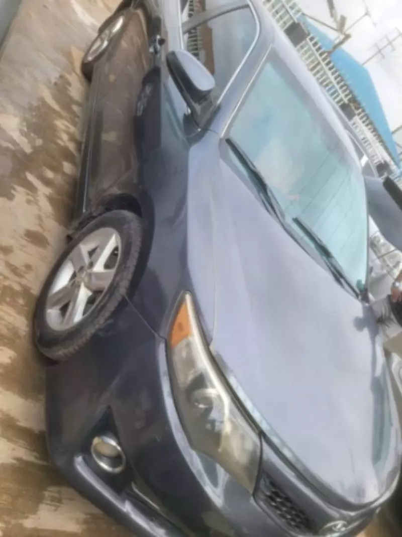 Toyota Camry   - 2014