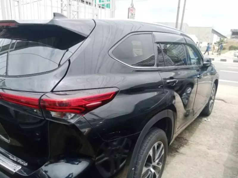 Toyota Camry   - 2017