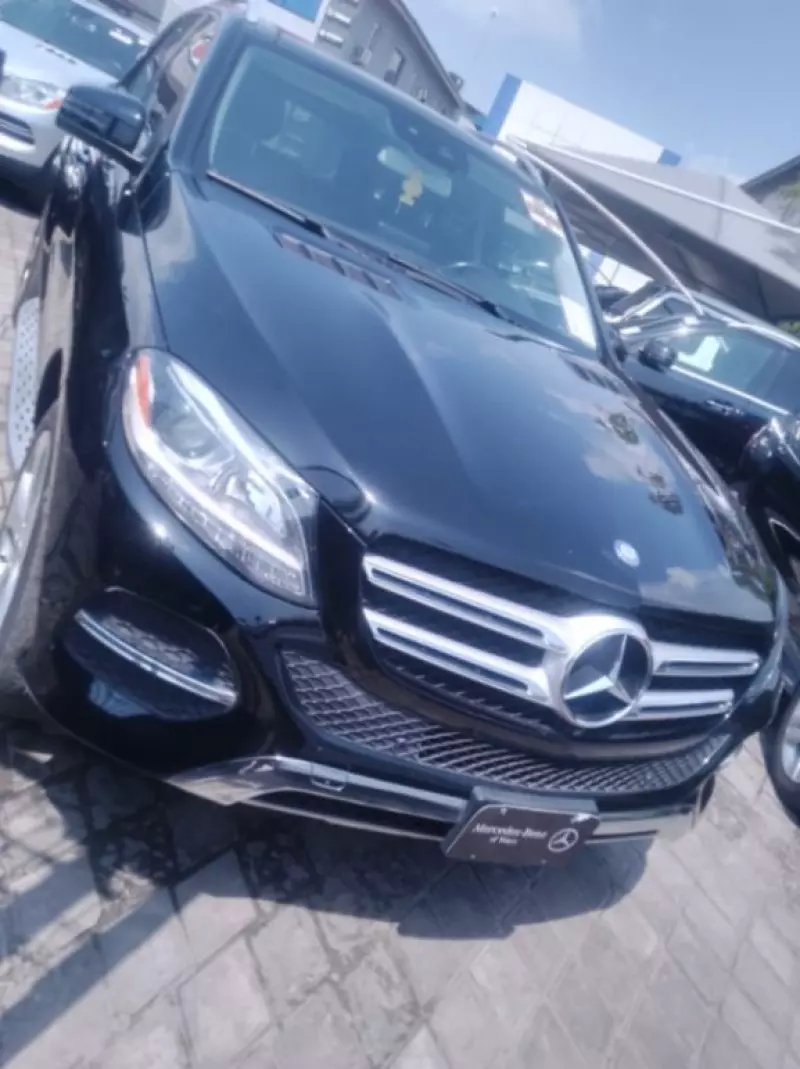 Mercedes-Benz GLE 350 - 2016