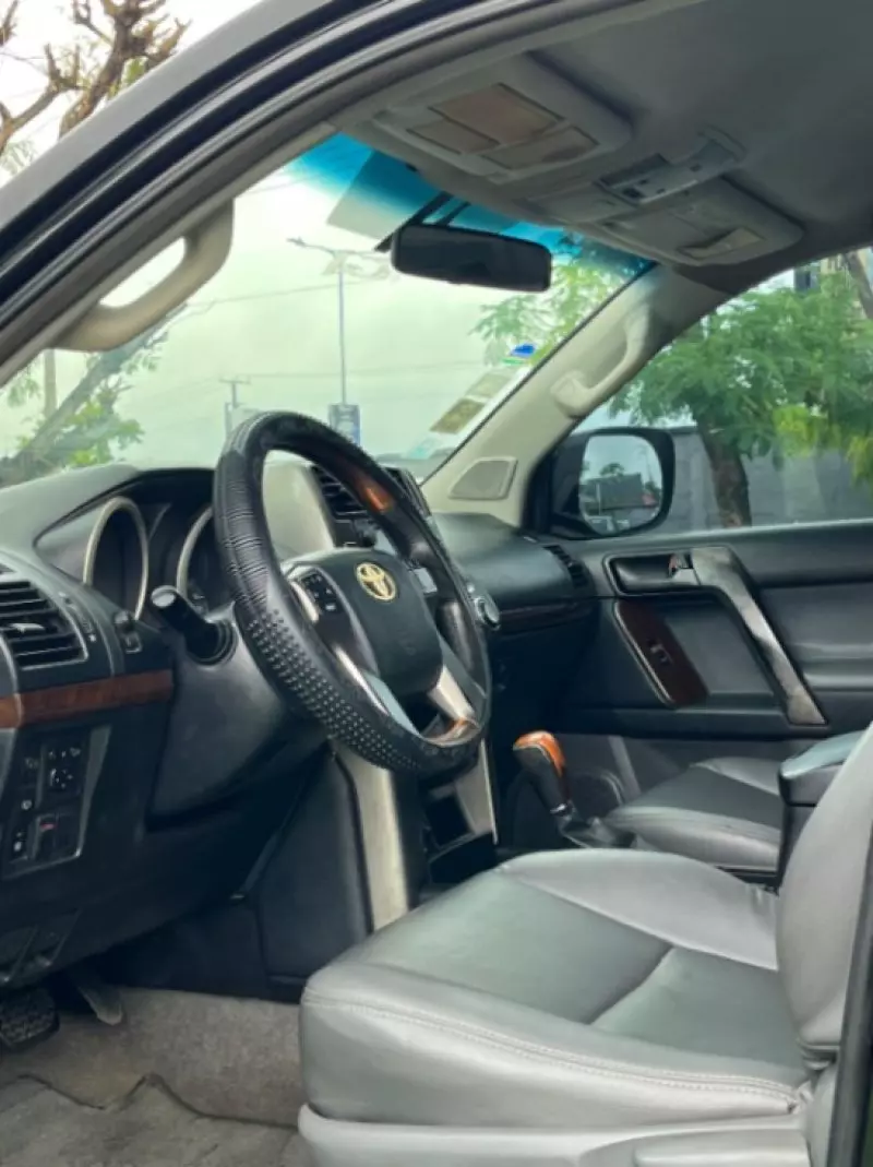 Toyota Prado   - 2012