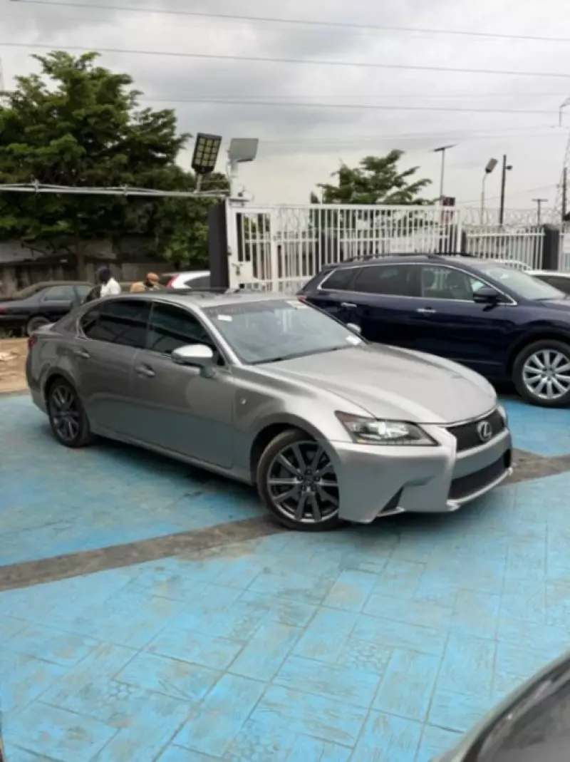 Lexus GS   - 2015