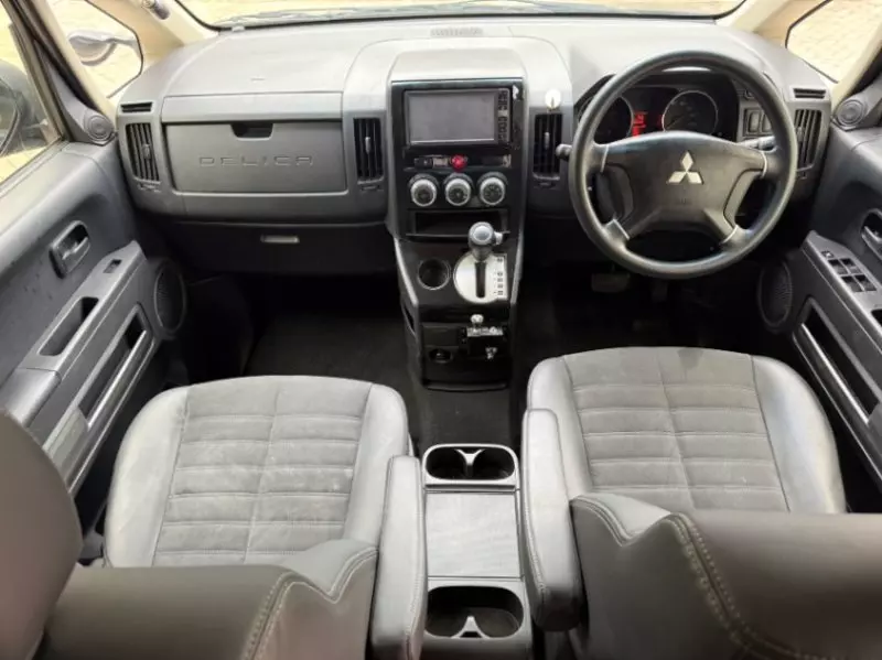 Mitsubishi Delica - 2019