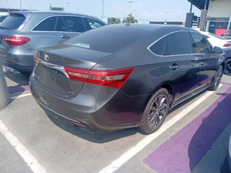 Toyota Avalon   - 2016