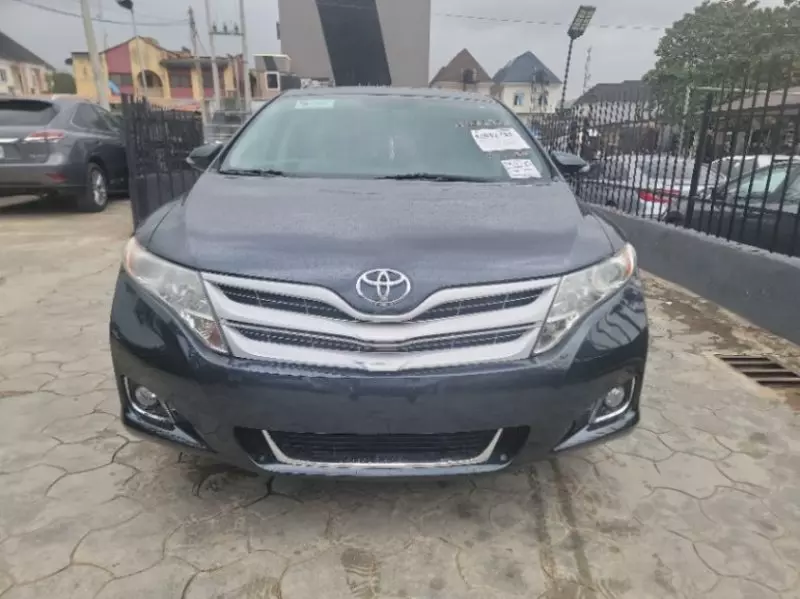 Toyota Venza   - 2013