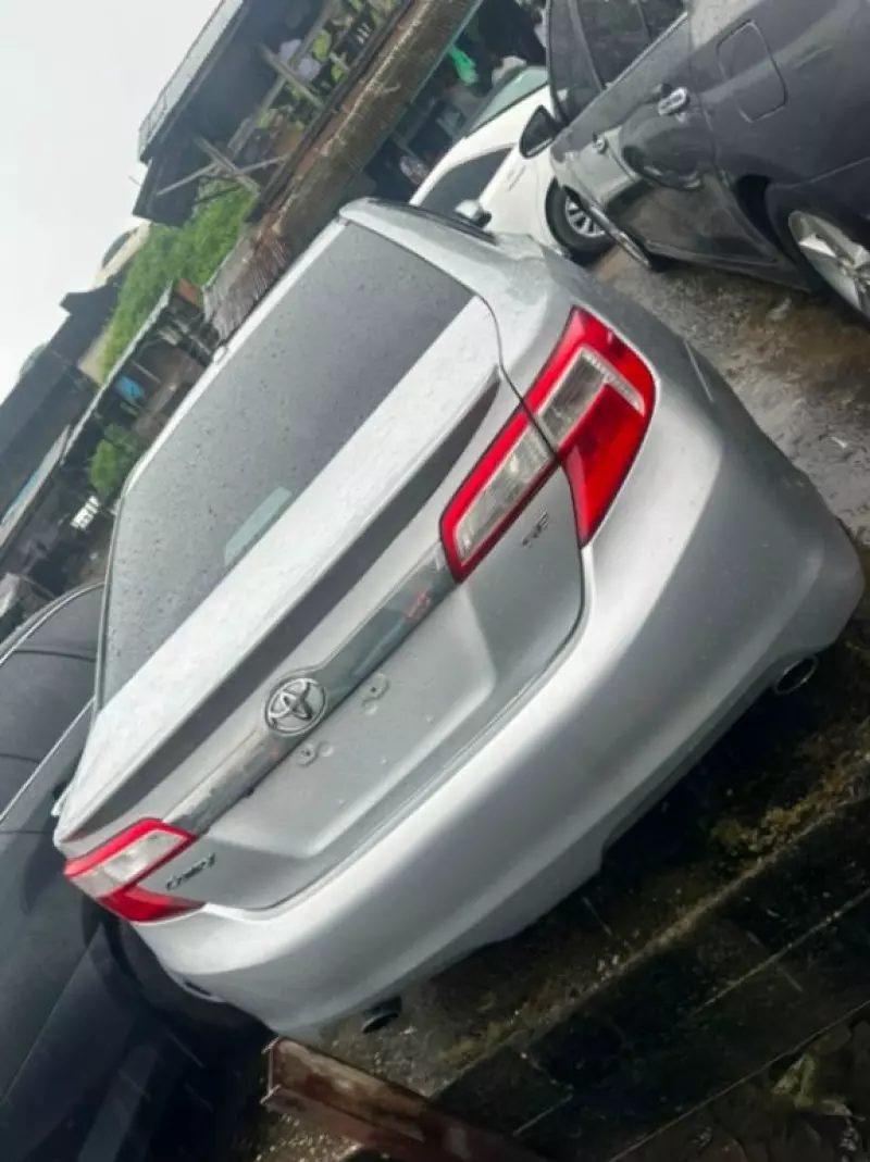 TOYOTA Camry - 2014