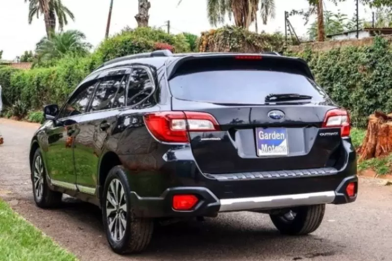 Subaru Outback   - 2017