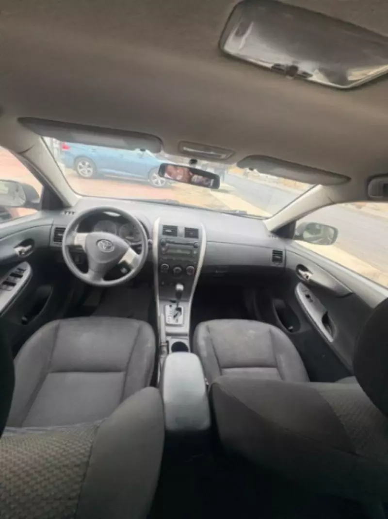 Toyota Corolla   - 2009
