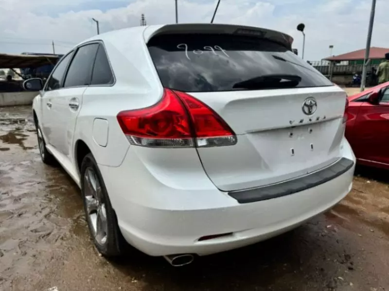 Toyota Venza   - 2013