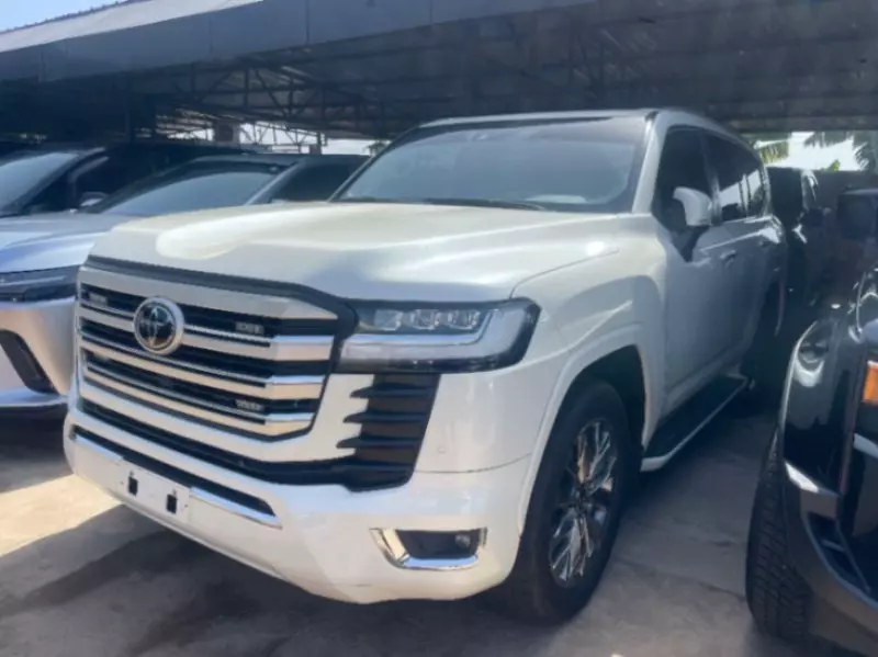 Toyota Land Cruiser   - 2023