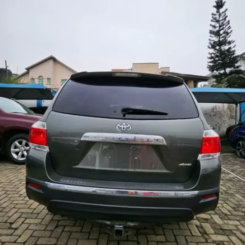 Toyota Highlander - 2013