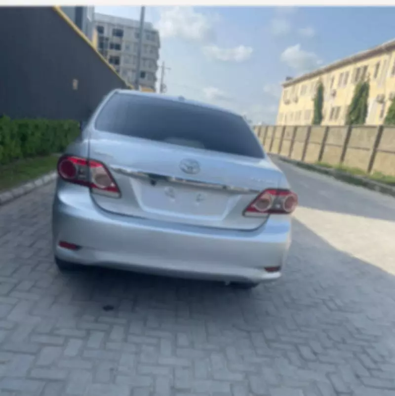 TOYOTA Corolla - 2009