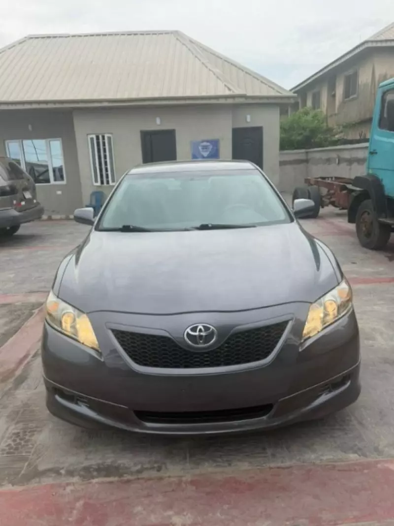 Toyota Camry   - 2007