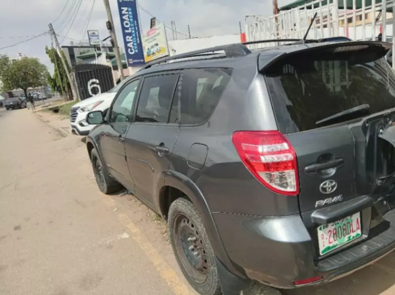 Toyota RAV 4   - 2012