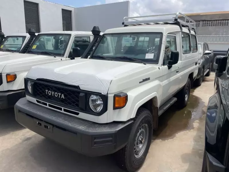 Toyota Land Cruiser Trooper   - 2026