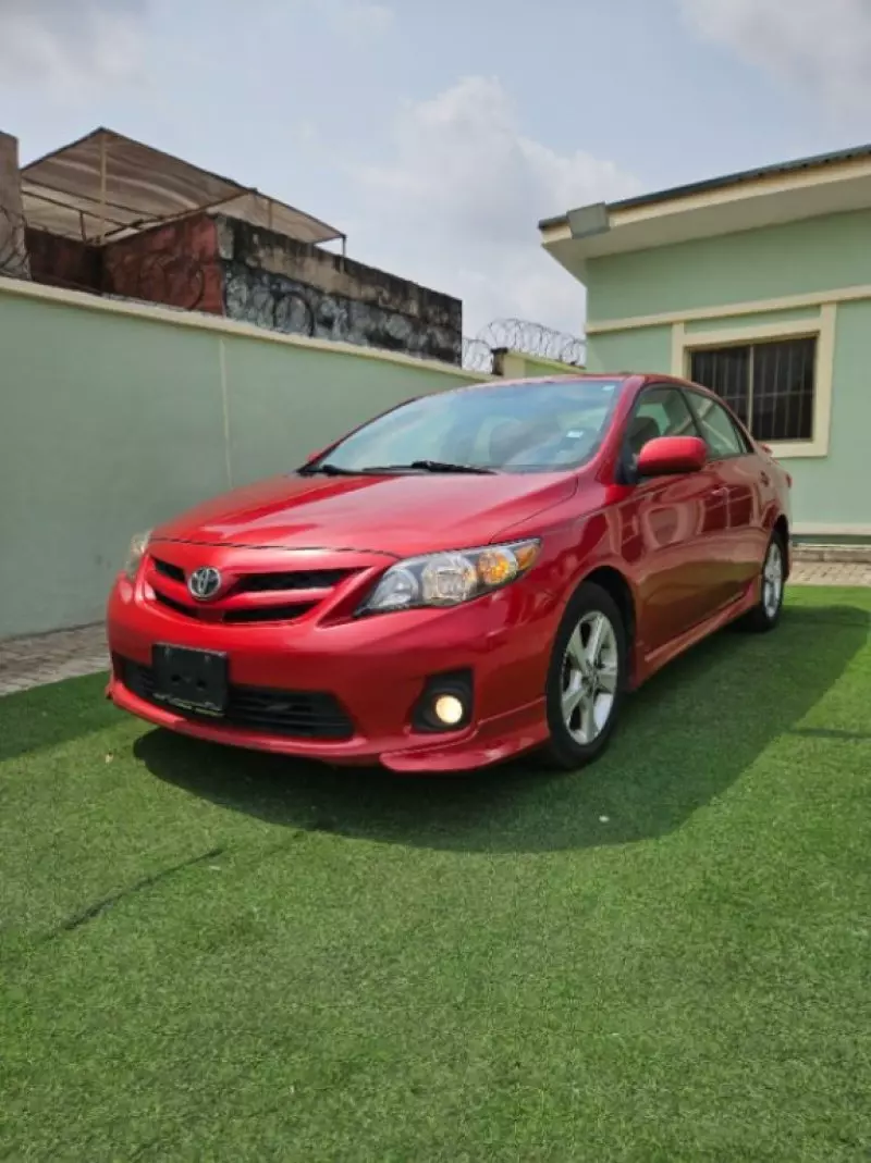 TOYOTA Corolla - 2011