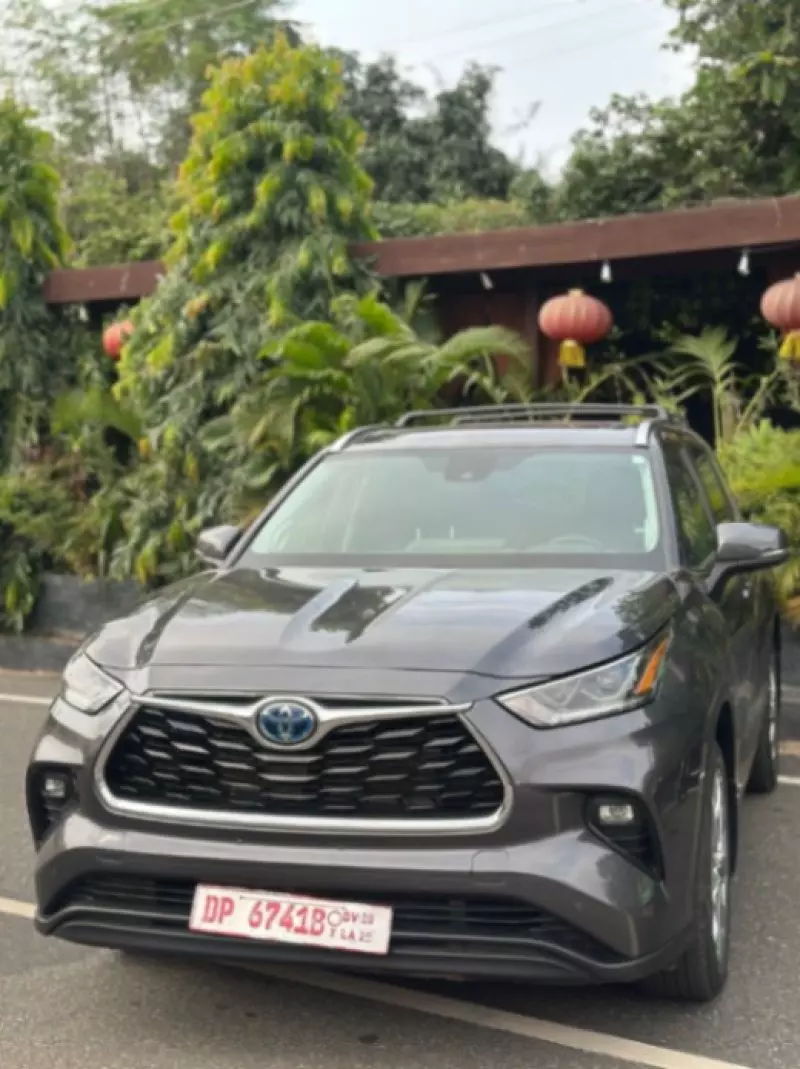Toyota Highlander   - 2023