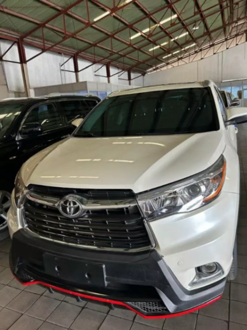 TOYOTA Highlander   - 2018