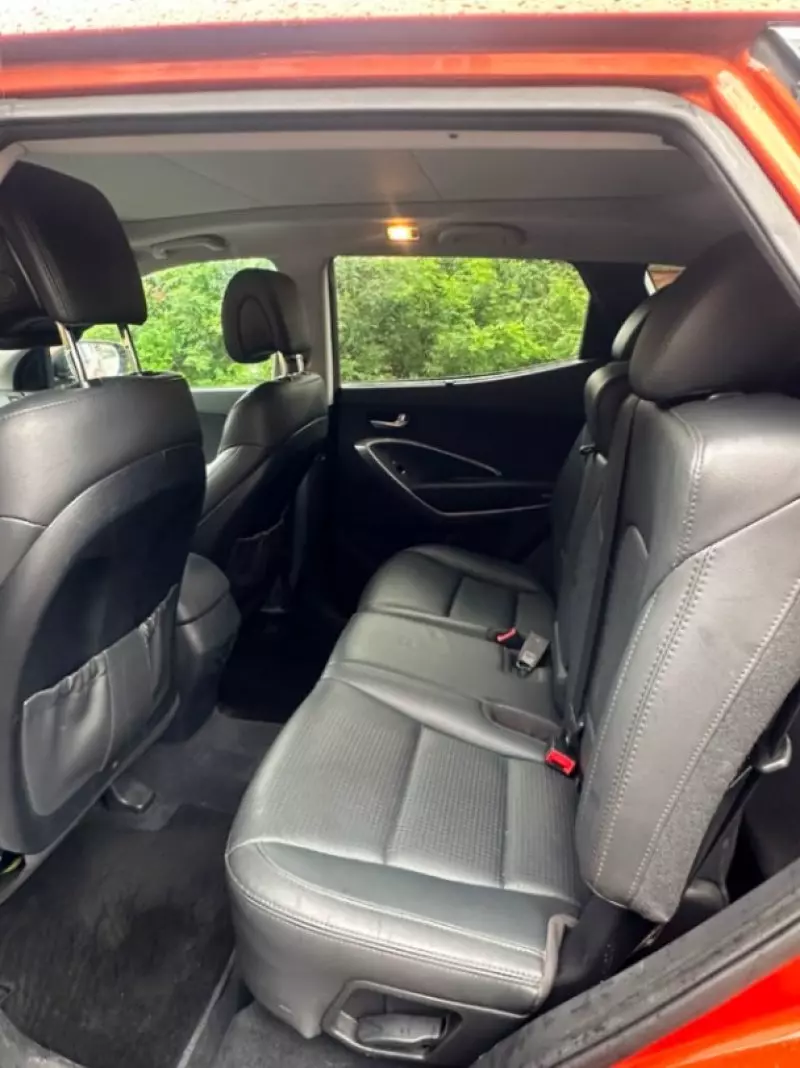 Hyundai Santa Fe   - 2015