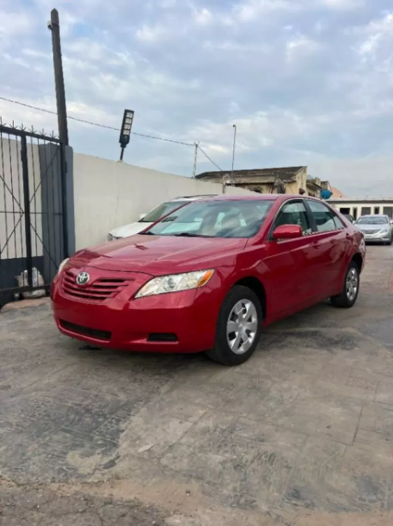 Toyota Camry - 2008