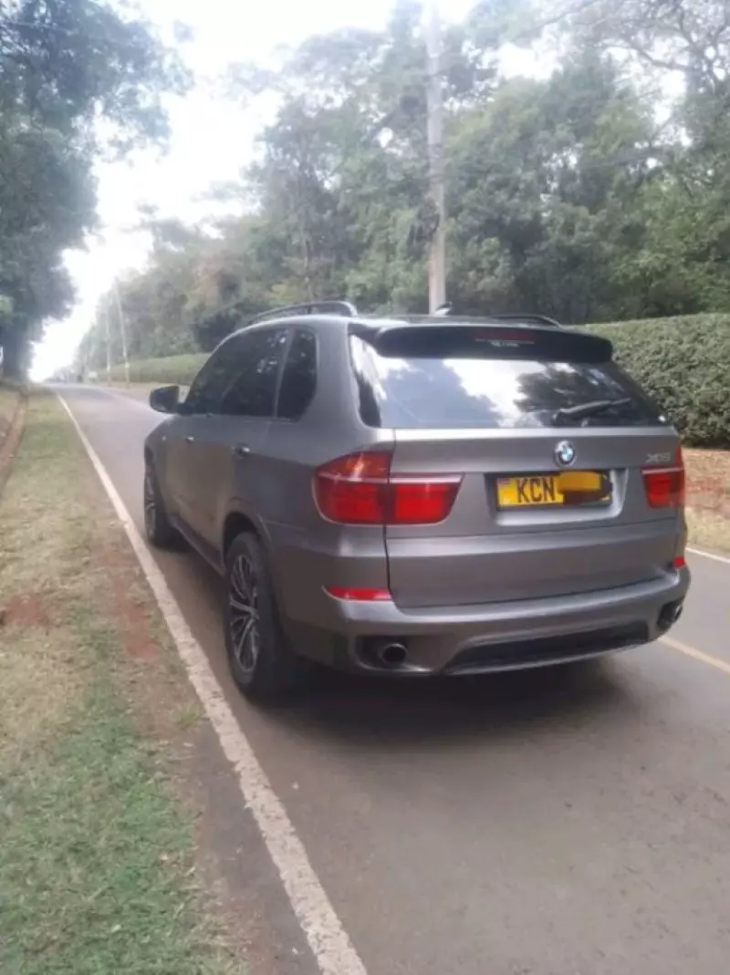 BMW X5   - 2010