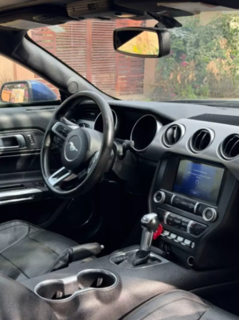 Ford Mustang   - 2020