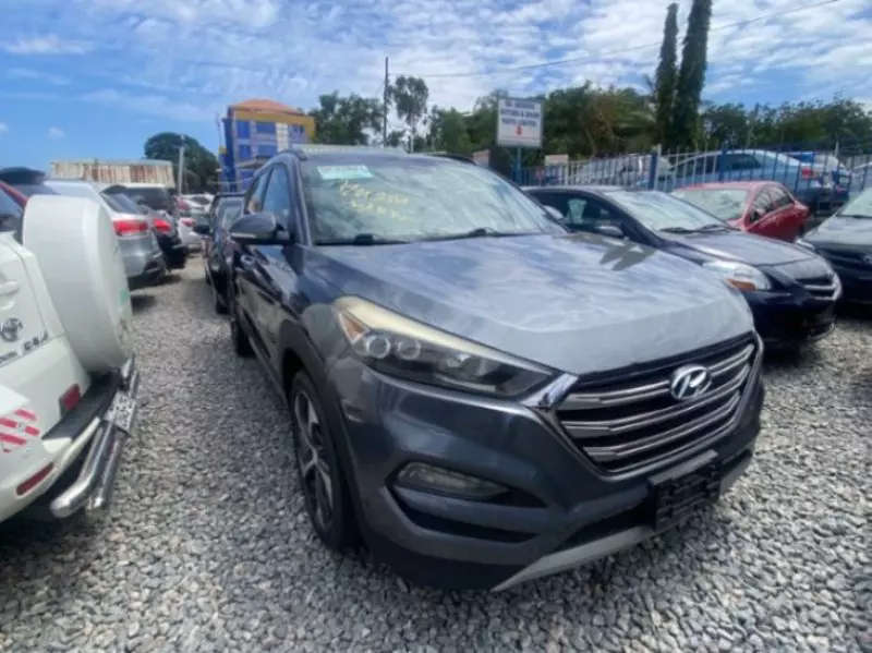 Hyundai Tucson   - 2017