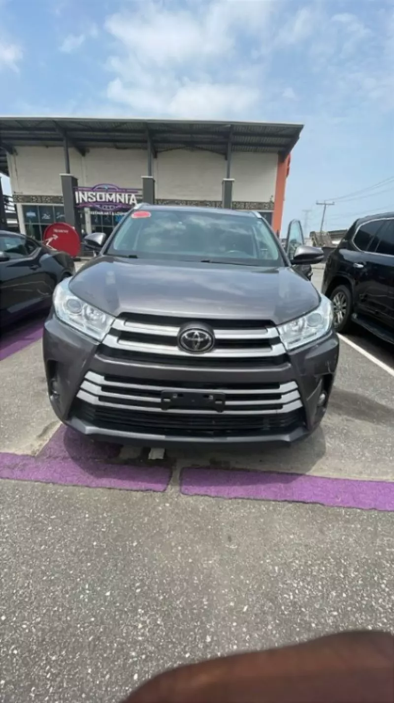 TOYOTA Highlander   - 2015