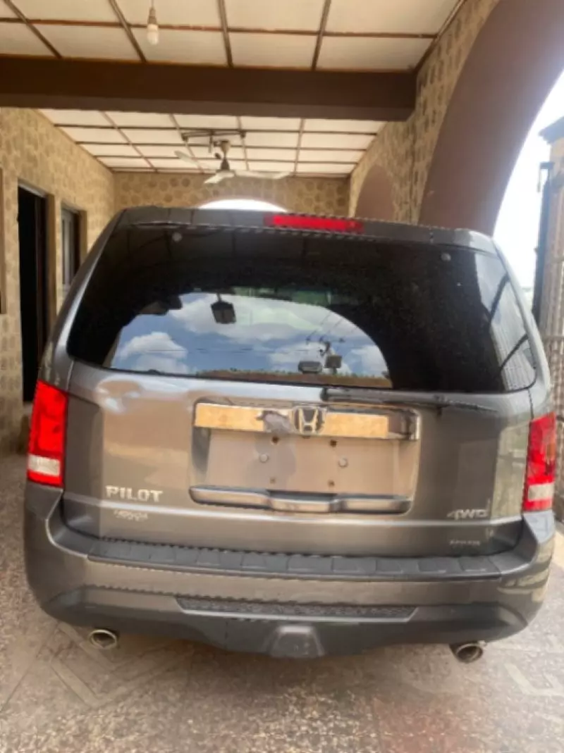 Honda Pilot   - 2012