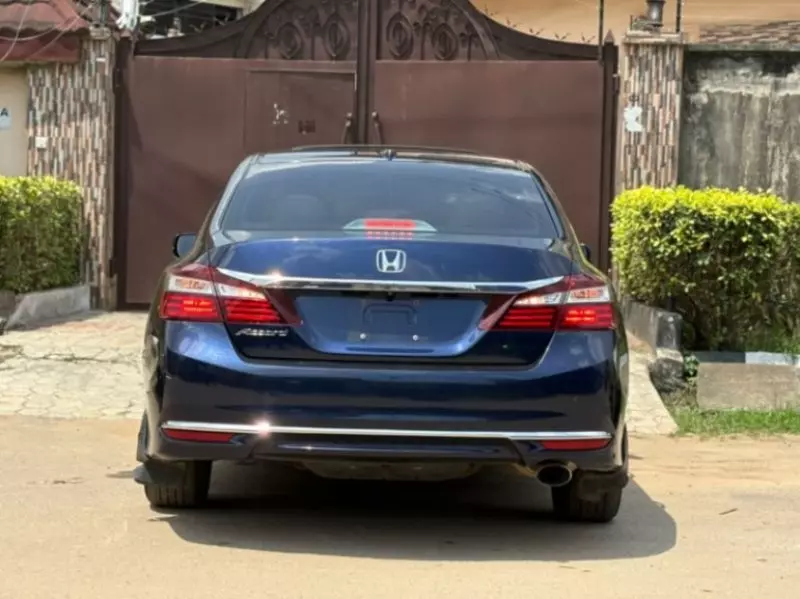 Honda Accord   - 2016