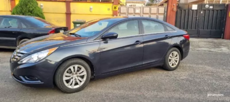 Hyundai Sonata   - 2013