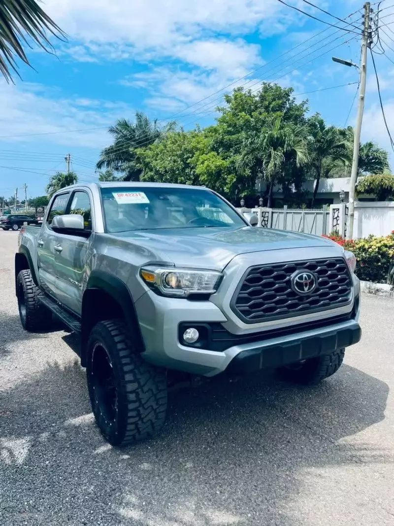 TOYOTA Tacoma   - 2022