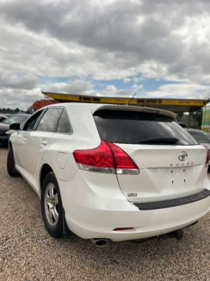 Toyota Venza   - 2012