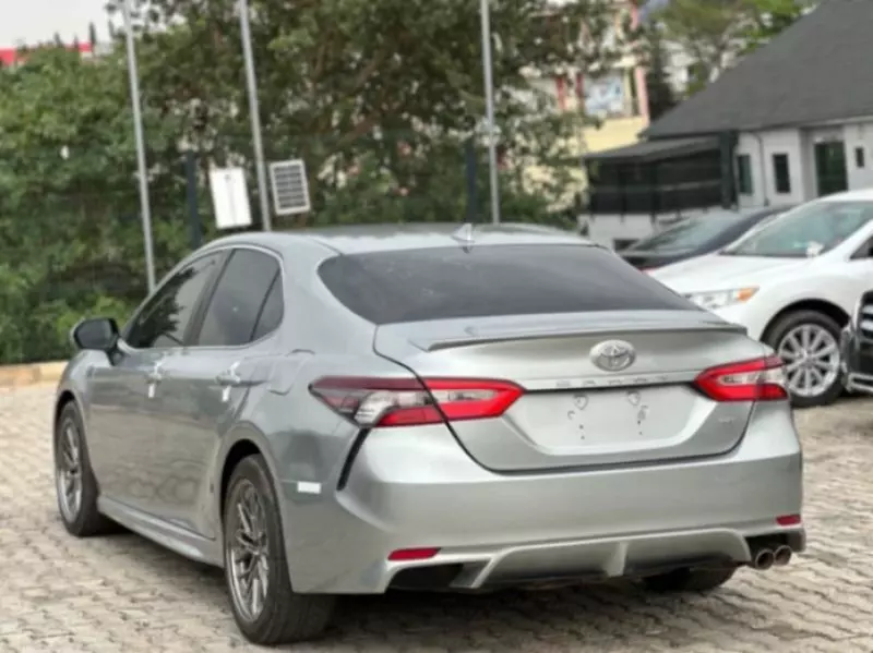 TOYOTA Camry   - 2018