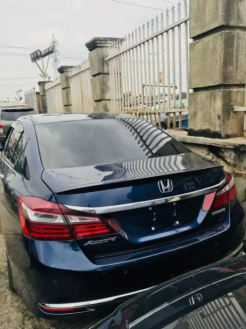 Honda Accord   - 2016