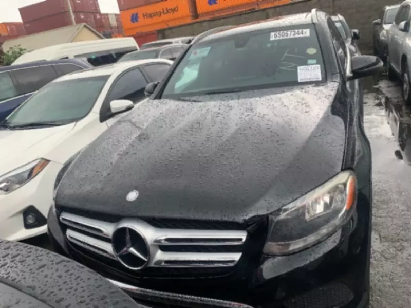 Mercedes-Benz GLC 300   - 2016