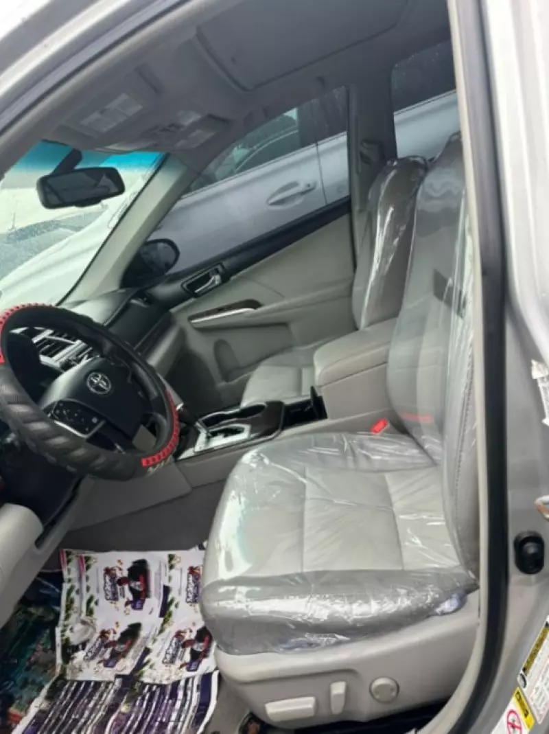 Toyota Camry   - 2012