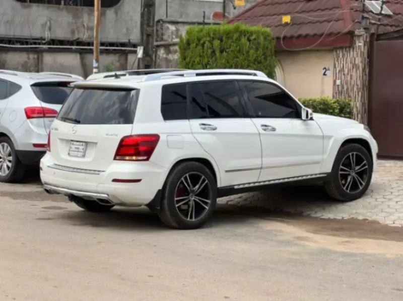 Mercedes-Benz GLK-Class   - 2011