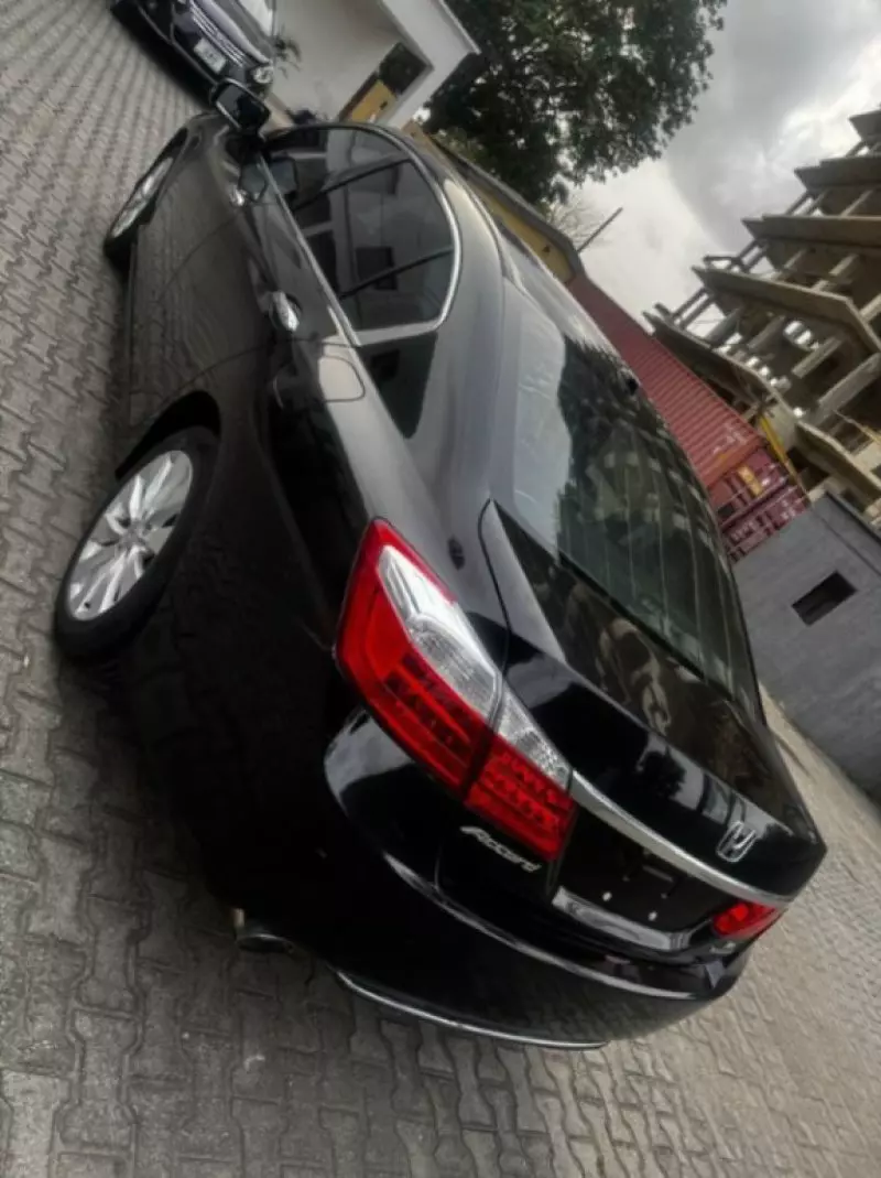 Honda Accord   - 2015