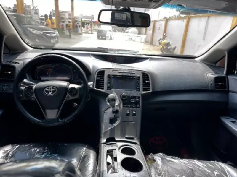 Toyota Venza   - 2014