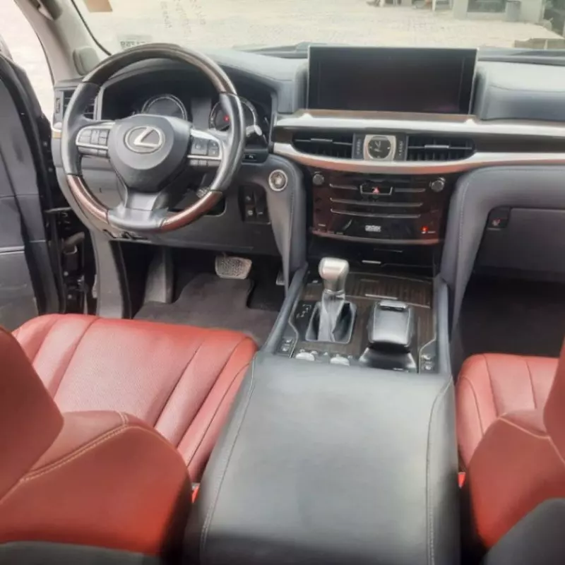 Lexus LX 570   - 2019