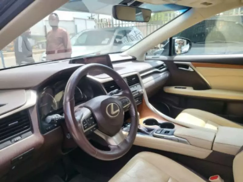 Lexus RX   - 2016
