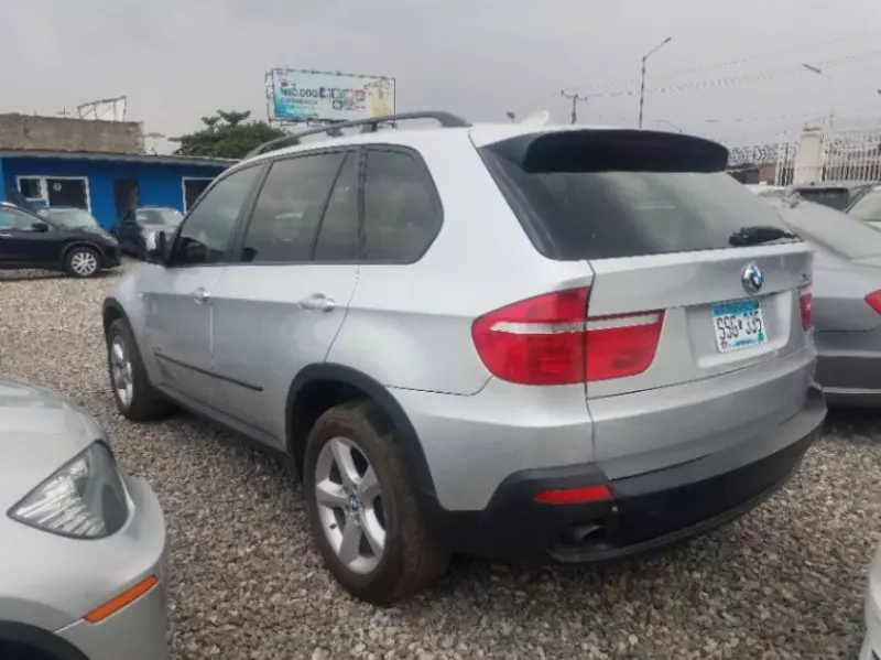 BMW X5   - 2010