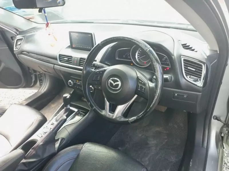 Mazda 3 - 2015