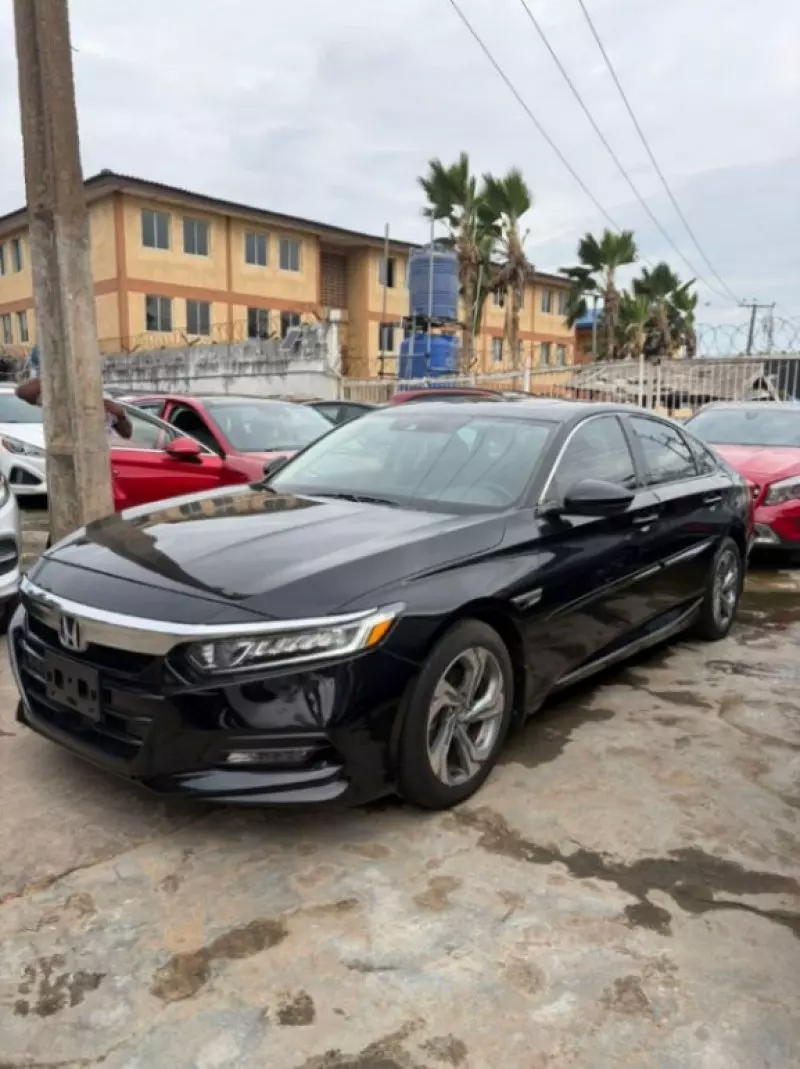 Honda Accord   - 2018