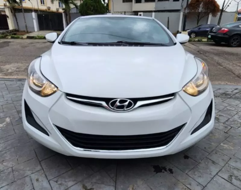 Hyundai Elantra   - 2016